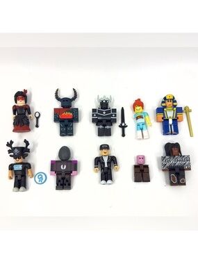 Roblox Mini Figures LOT of 10 With Some Accessories Mixed Bundle
